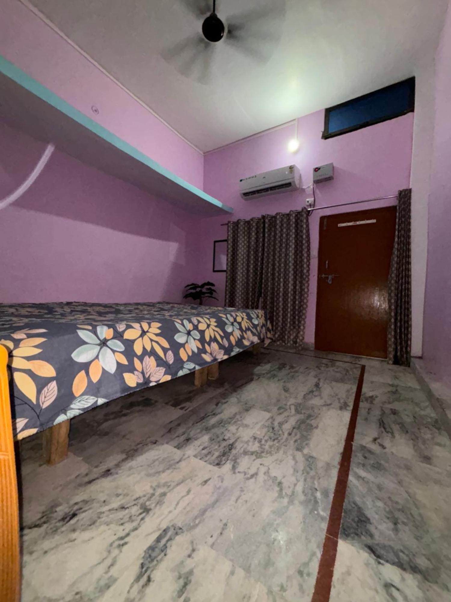 Shakuntala Guest House Ayodhya Eksteriør bilde