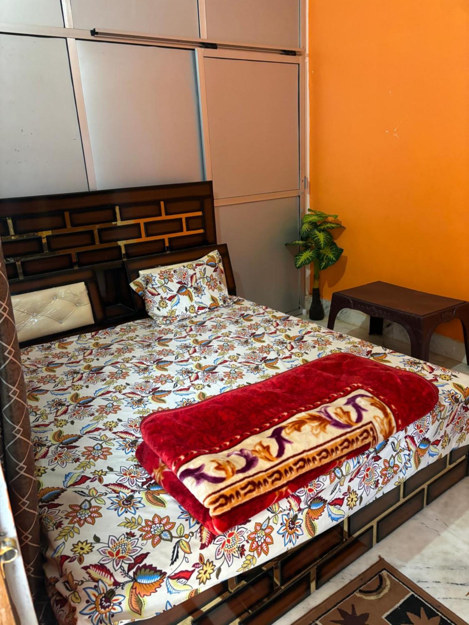 Shakuntala Guest House Ayodhya Eksteriør bilde