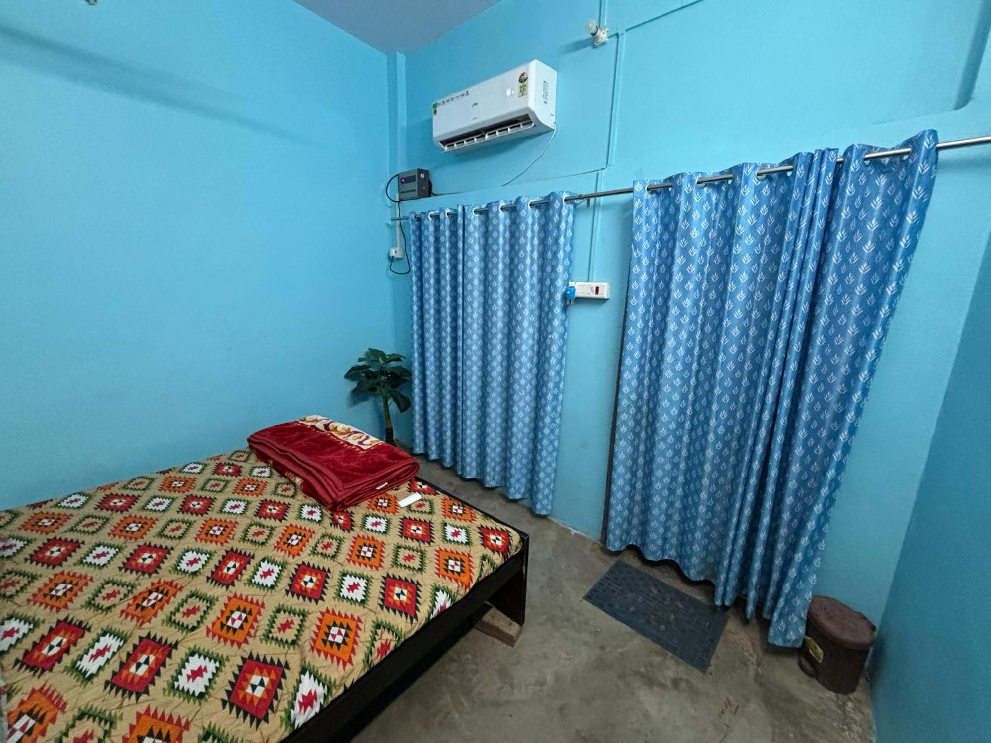 Shakuntala Guest House Ayodhya Eksteriør bilde