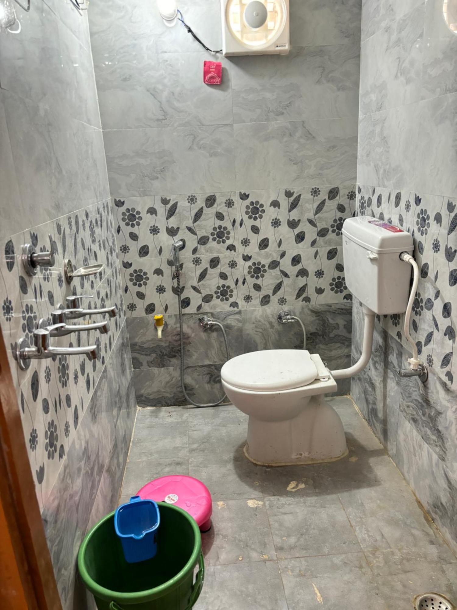 Shakuntala Guest House Ayodhya Eksteriør bilde